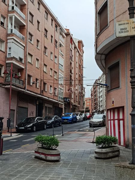 Foto 72c51bdf-a326-4222-85b7-7777119e0424. Pis amb xemeneia calefacció a Rontegui-Pormetxeta Barakaldo