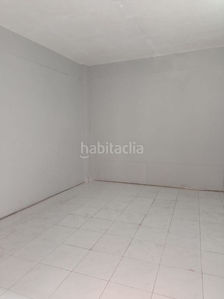 Foto cbd0e450-9e87-4c3d-a257-a29e1f93171a. Pis amb xemeneia calefacció a Rontegui-Pormetxeta Barakaldo
