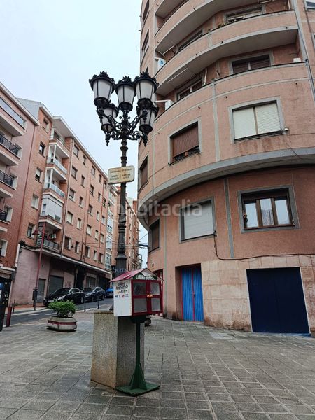 Foto e6e126b6-7725-48f2-b5a3-5607c4fc6e3a. Pis amb xemeneia calefacció a Rontegui-Pormetxeta Barakaldo