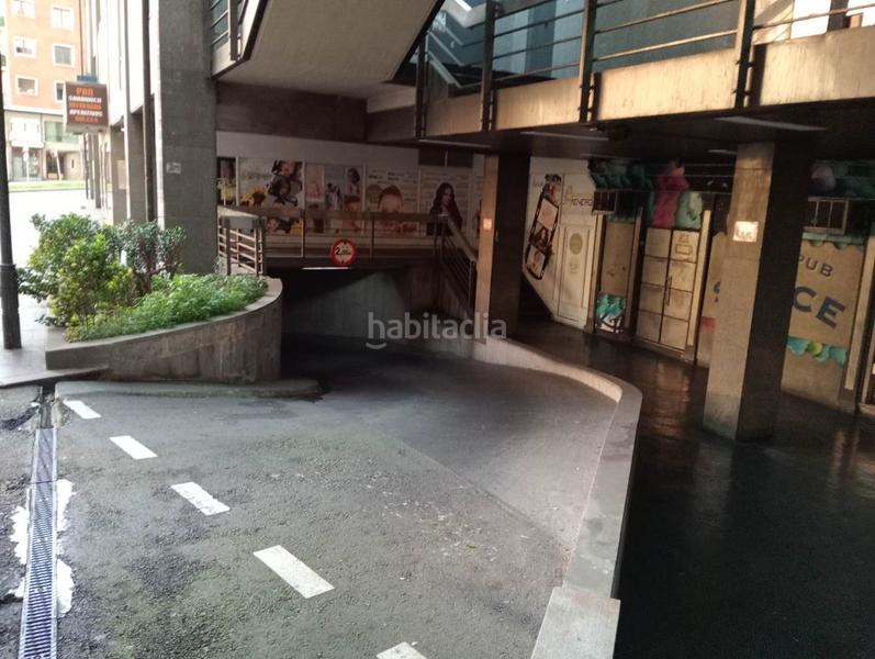 Foto b56ee80a-ee54-45f7-89d2-239623eb6aae. Posto auto in Iralabarri Bilbao