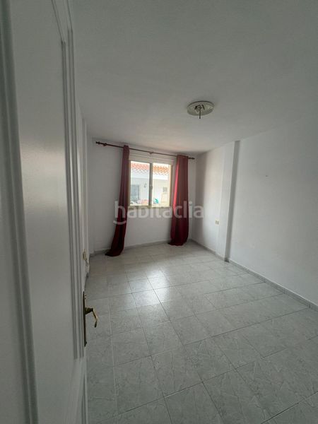 Foto b900f0a9-487c-493b-a976-6def909f2d21. Pis amb aparcament a Casco Urbano Adeje