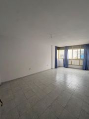 Appartement à Casco Urbano. Piso en venta en centro, 2 dormitorios.