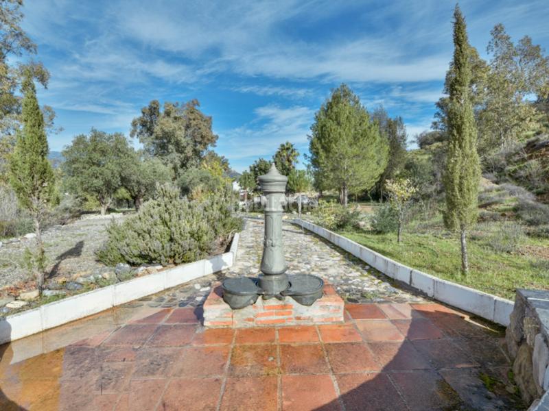 Foto 4ba36751-bd1d-4a99-bde4-476f5e3d4db9. Haus mit pool in Guaro