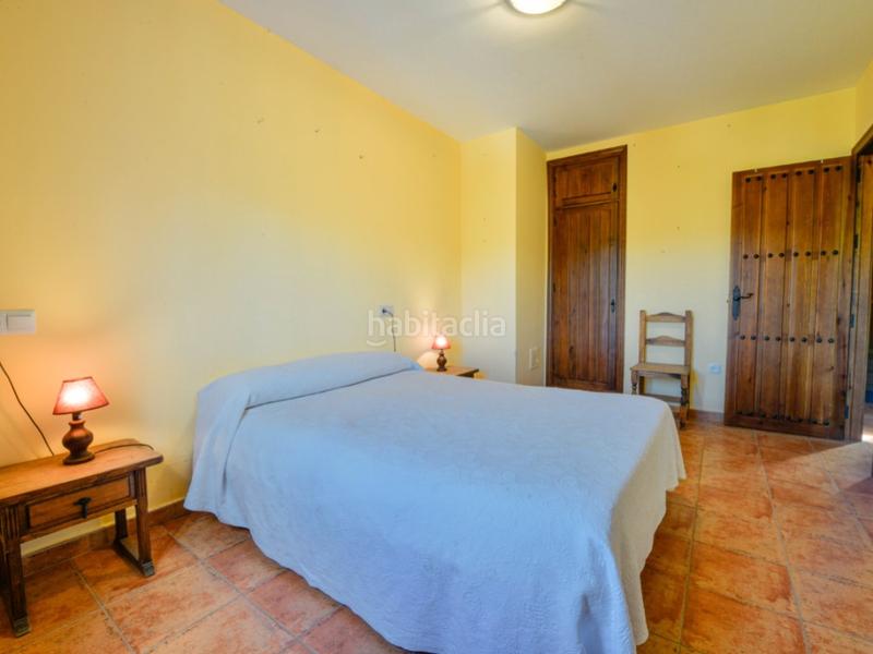 Foto 52f55ff6-d0fe-48f4-ae31-cf1a394a1db9. Haus mit pool in Guaro