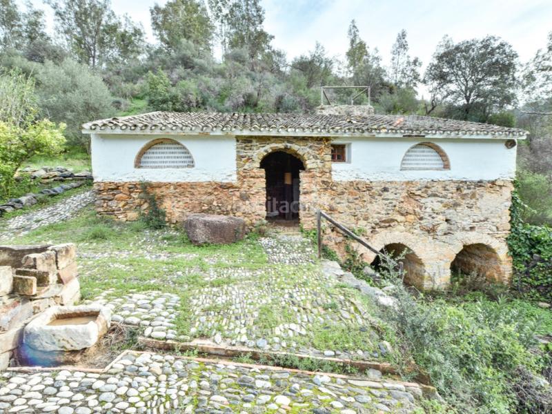 Foto c5623dcc-8457-4063-8ee0-0b07856be945. Haus mit pool in Guaro