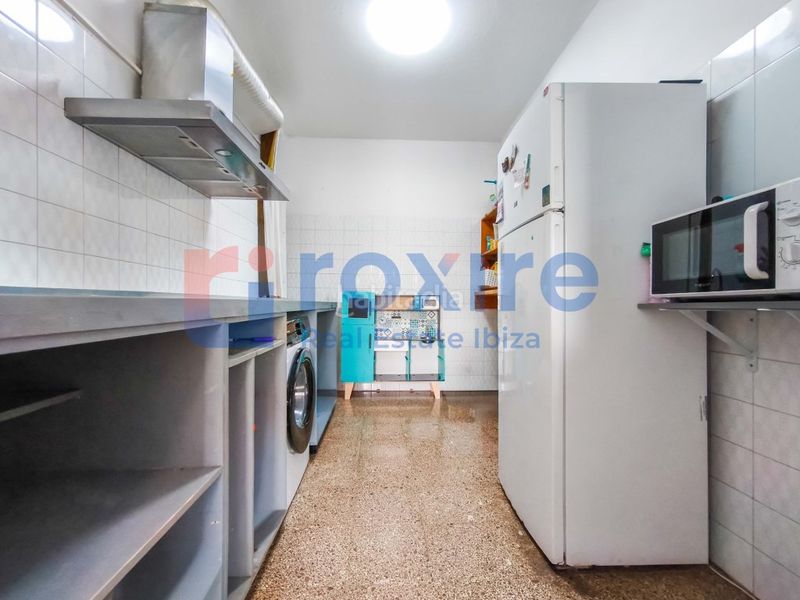 Foto d02d66bf-f21f-4221-a916-fee221b016fd. Edifici a Sant Antoni de Portmany