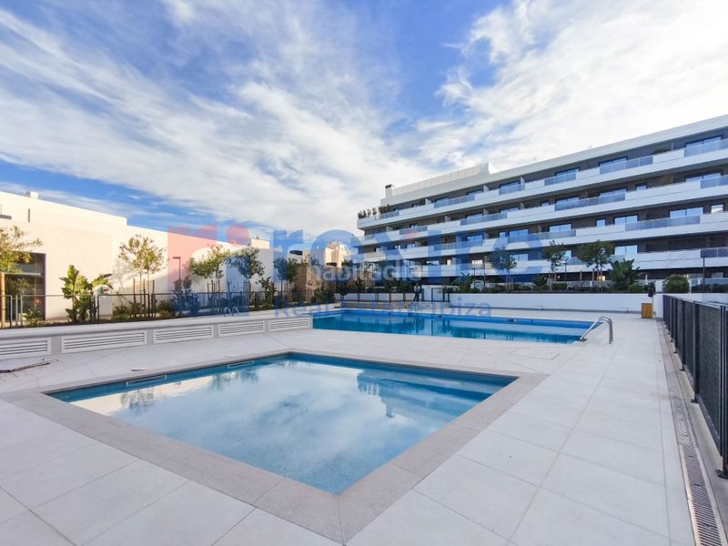 Foto 1331357e-c285-4ee9-81e8-3bd73e196f90. Location duplex dans calle navarra 10 dans Ses Figueretes - Platja d'en Bossa - Cas Serres Ibiza