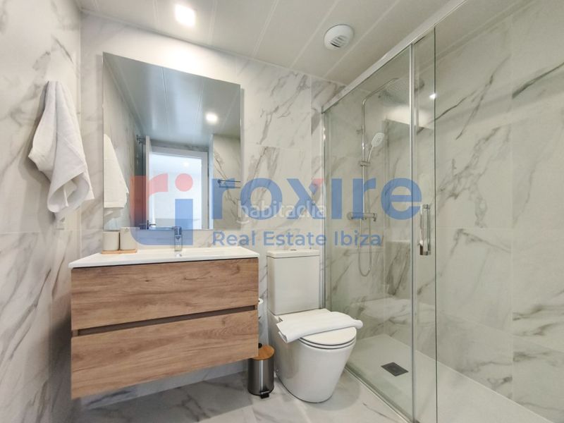 Foto fdd494cd-2b62-4c39-b6c3-bd50ecaf0e75. Location duplex dans calle navarra 10 dans Ses Figueretes - Platja d'en Bossa - Cas Serres Ibiza