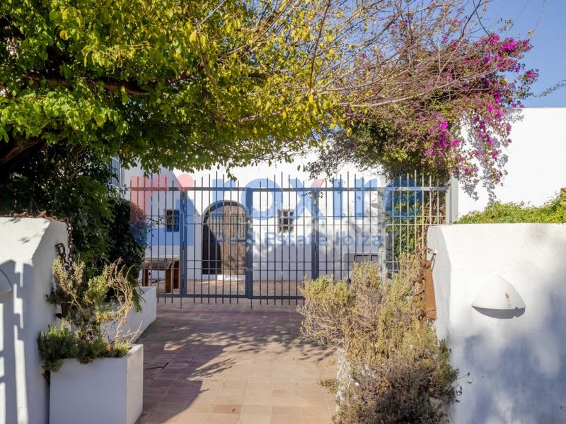 Foto 1a024762-0685-4f67-a3b8-788163976f67. Casa amb aparcament a Santa Gertrudis Santa Eulària