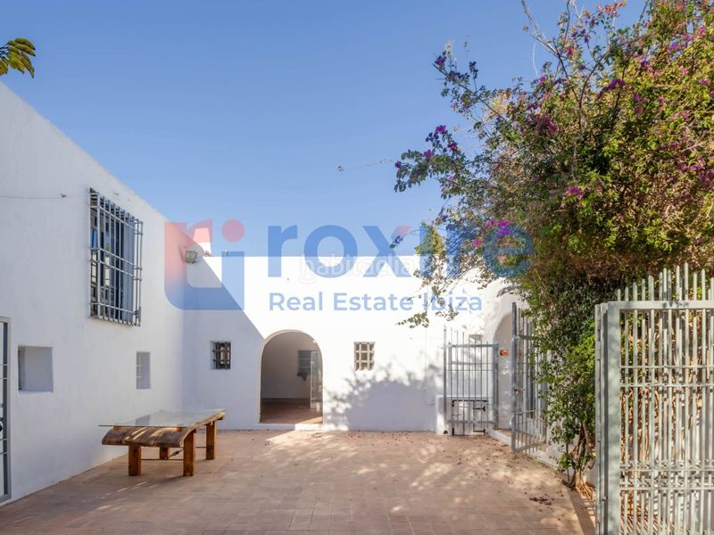 Foto ced89297-88b2-446b-926a-e69b99c1065e. Casa amb aparcament a Santa Gertrudis Santa Eulària
