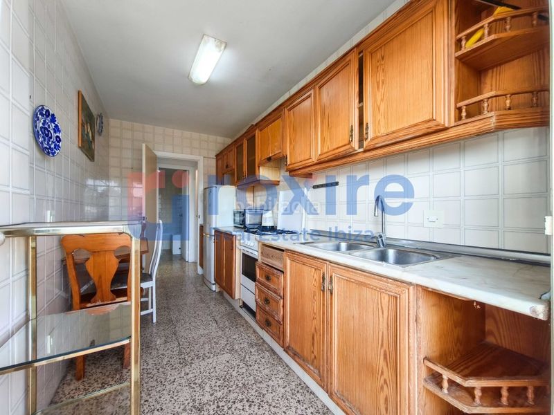 Foto 25f52f16-2ee0-499f-8ec7-bed1dd9da729. Apartament amb aparcament a Santa Eulària des riu Santa Eulària