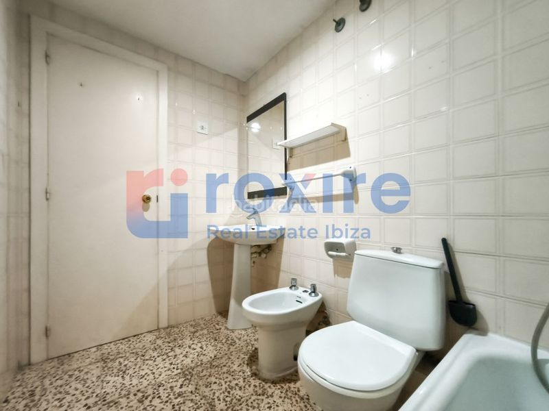 Foto 3c3488bd-1525-4f0e-9e45-6580efac3bc7. Apartament amb aparcament a Santa Eulària des riu Santa Eulària
