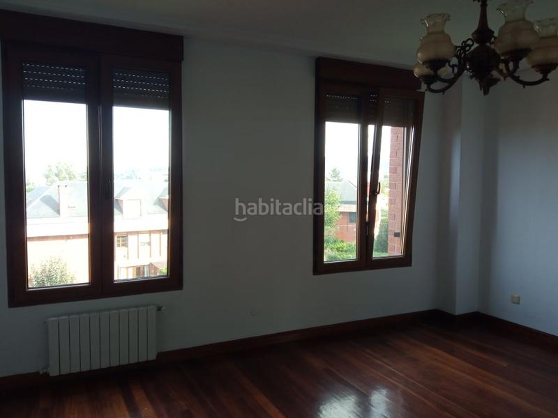 Foto 5d9fd2b4-6bef-4276-91a4-a0623fd01e99. Casa con riscaldamento parcheggio in Muriedas Camargo