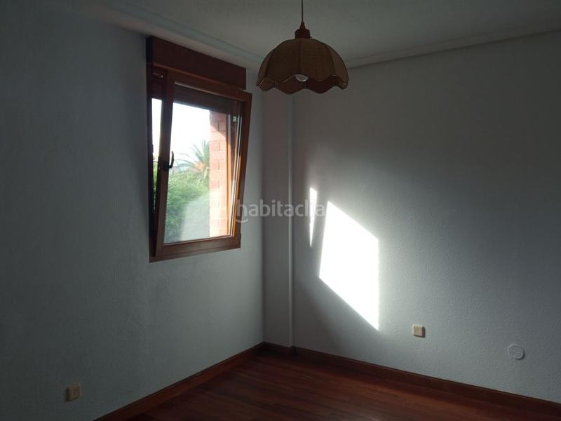 Foto 99e255d9-1b65-4a2b-89a6-f473452e5579. Casa con riscaldamento parcheggio in Muriedas Camargo