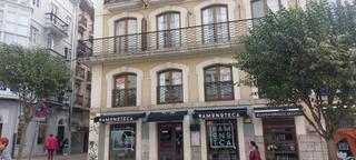 Rent Office space in Puerto Chico. Magnifica oficina