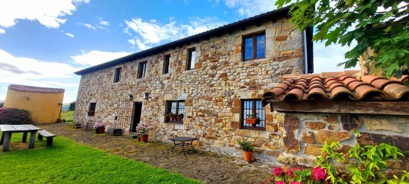 Foto 14726d6d-a8d0-4dc1-941a-cd0951907ba0. Casa con riscaldamento in Solórzano