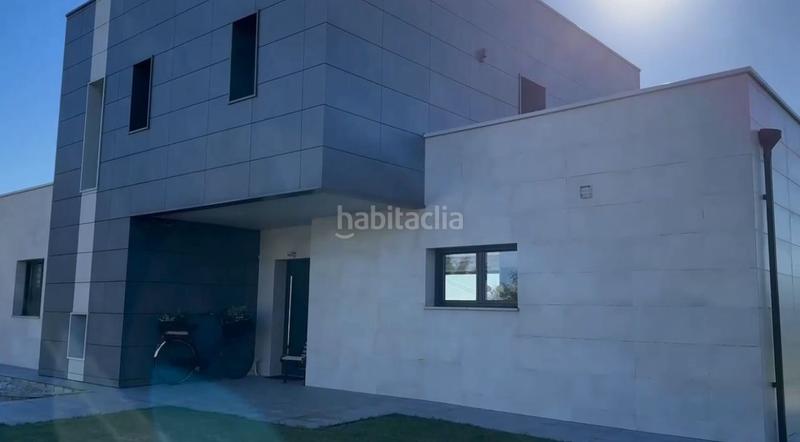 Foto 3cf252dd-9334-427d-8124-5ffbd024c274. Chalet magnifico chalet en Alisal - San Román Santander