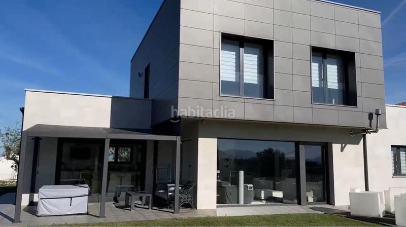 Foto 521c8899-646a-4744-838d-ed330b19ebca. Chalet magnifico chalet en Alisal - San Román Santander