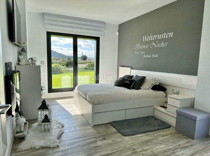 Foto f251c46c-2166-46fb-a7a0-accff94ec0f5. Chalet magnifico chalet en Alisal - San Román Santander