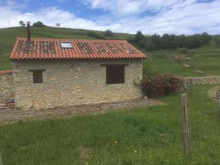 Casa  Barrio san roque. Cabaña piedra con terreno prío