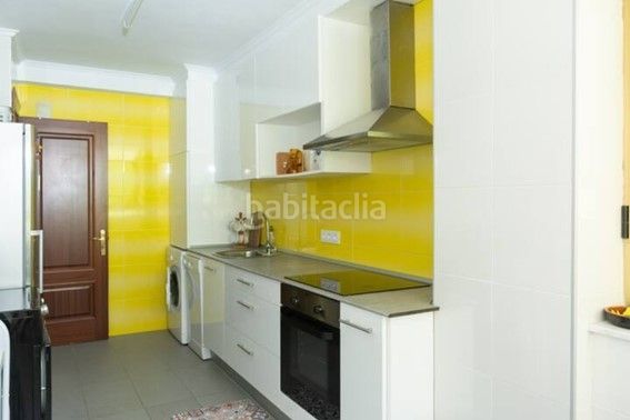 Foto cfa69cdf-1742-4c15-b580-bca1a34c284e. Lloguer pis amb calefacció aparcament a Valdenoja Santander