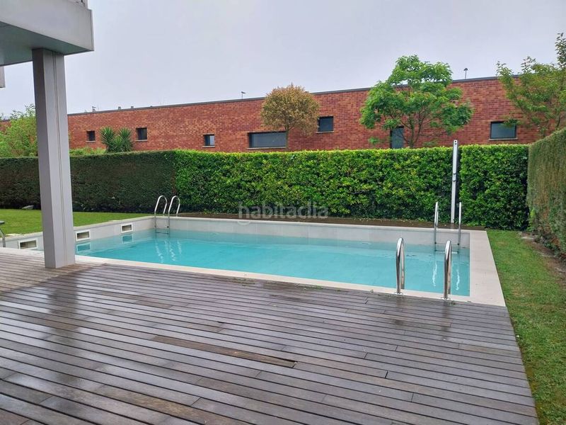 Foto 518372c4-4f2a-430d-84b3-9dad168e5d2f. Lloguer pis amb calefacció aparcament piscina a Valdenoja Santander