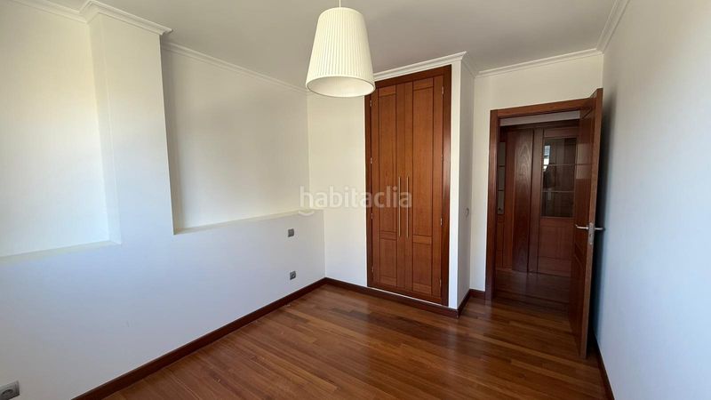 Foto db36b957-4e40-4819-b12e-21ada6aabe45. Lloguer pis amb calefacció aparcament piscina a Valdenoja Santander
