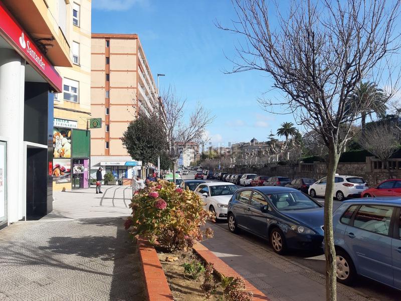 Foto 050cc723-3b6c-48c8-a423-b59d6bc86735. Locale commerciale in Los Castros Santander