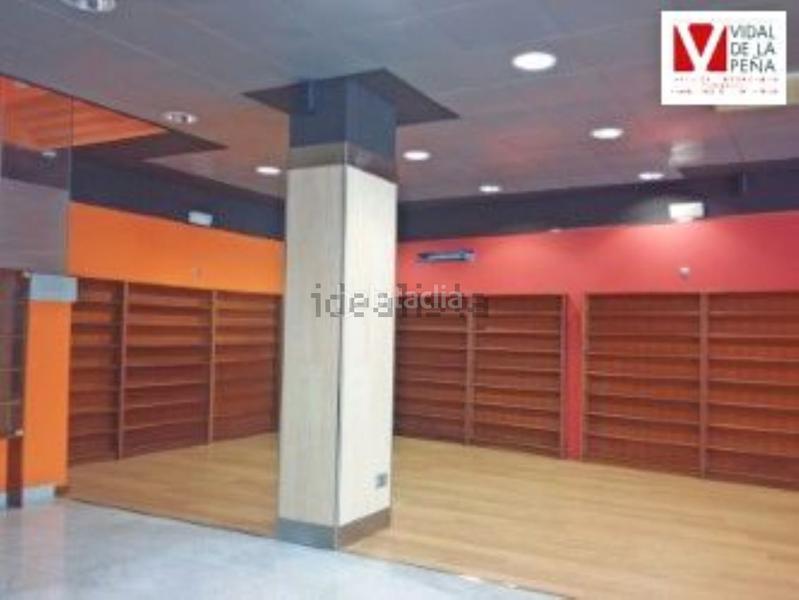 Foto 56a4e541-462b-4899-bc90-2e0358524011. Locale commerciale in Los Castros Santander