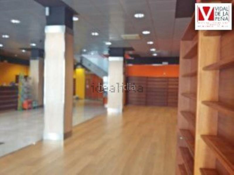 Foto d92bdf2f-9006-420d-ae8e-23086637de44. Locale commerciale in Los Castros Santander