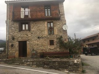 Maison  Barrio lombrana. Valle de polaciones