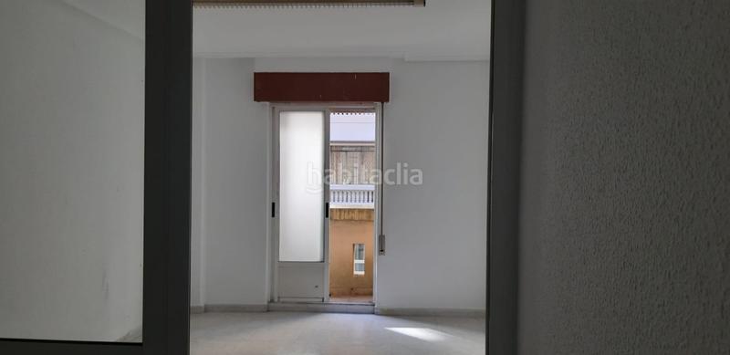 Foto 3ab96e84-cd55-4e2b-8e6b-904f09802837. Alquiler oficina  isabel ii en Centro - Ayuntamiento Santander