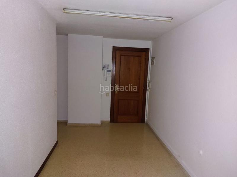 Foto 07f7a81e-a90b-4f33-a65a-e31fa962b046. Affitto ufficio con parcheggio in Puerto Chico Santander