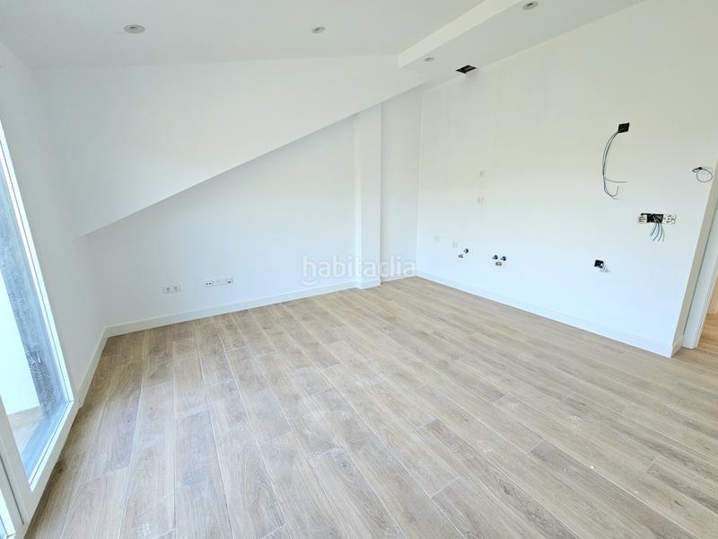 Foto f2ad51d6-8f1a-4dcd-b33c-2f1915568ba2. Piso últimas dos viviendas ático de obra nueva en venta en Palmeira, en Ribeira