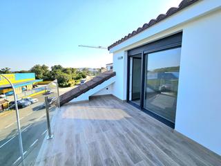Pis  Ribeira - saiñas. Últimas dos viviendas ático de obra nueva en venta en palmeira,
