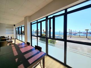 Local Comercial  Ribeira - paseo de las carolinas. Se vende local comercial acondicionado para hostelería en ribeir