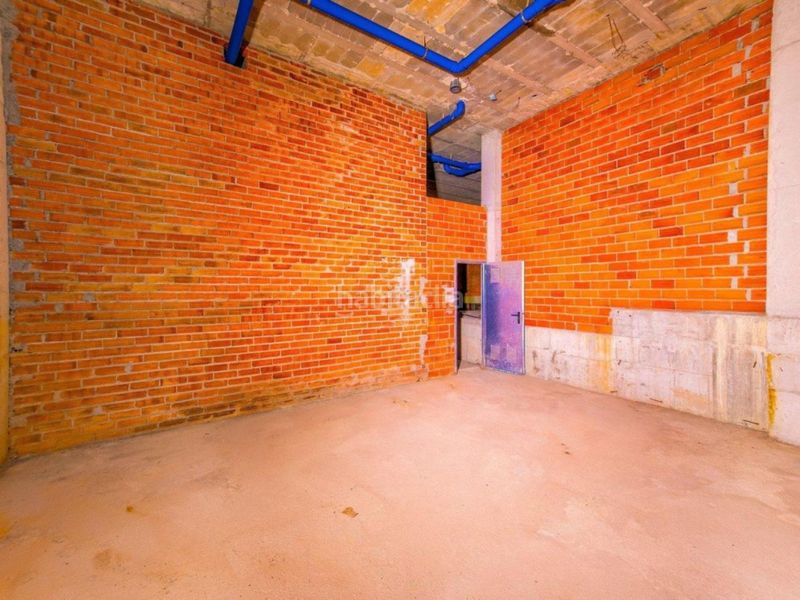 Foto 0e7302f1-d214-4b9d-9d1e-7834a7e9159b. Local comercial a O Milladoiro Ames