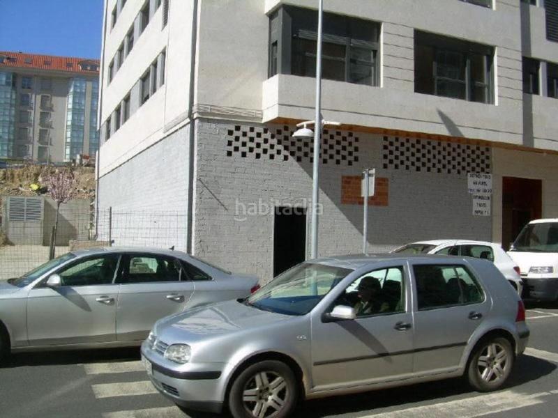 Foto 7a95be4d-50a4-4d7d-82df-93a8e5835b89. Local comercial  ubicado en el centro de la ciudad, con amplia fachada y muy luminoso en milladoiro. en Ames