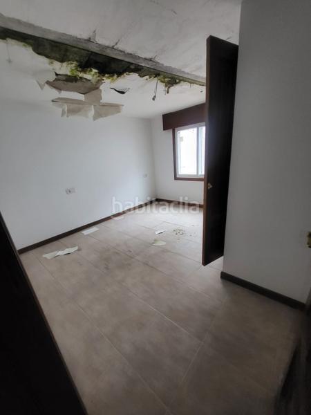 Foto 460e3476-7bd7-4ea2-8c6f-a8a3664f23f2. Local comercial oportunidad de inversión local con 369 m y terraza en Santiago de Compostela