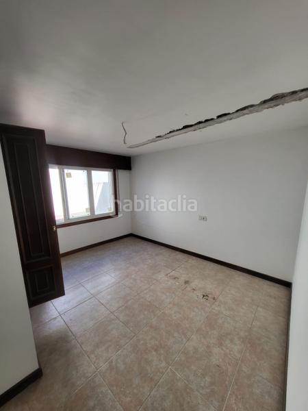 Foto f55e1ad1-0211-4887-869c-a1f80ef99f4c. Local comercial oportunidad de inversión local con 369 m y terraza en Santiago de Compostela