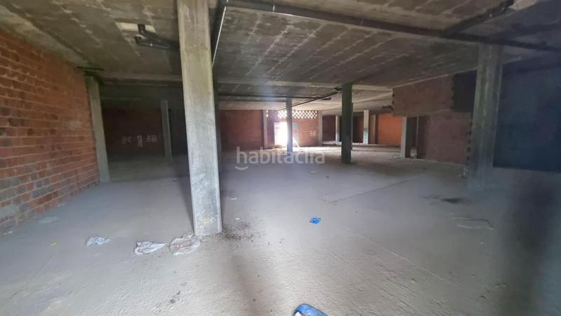 Foto b5127af2-1514-40ac-a6cc-7e550902b401. Local comercial local en venta en Bertamirans, !!! en Ames