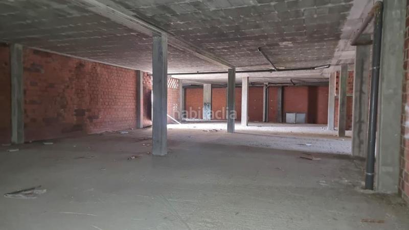 Foto eefbff3c-f22a-44e0-a1c7-94be7d1f896d. Local comercial local en venta en Bertamirans, !!! en Ames