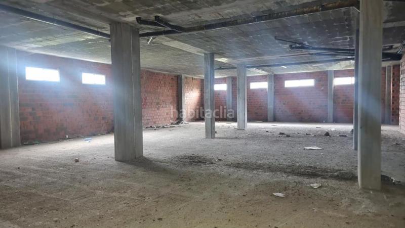 Foto f8874069-669b-48ef-97a6-95f8e541f87a. Local comercial local en venta en Bertamirans, !!! en Ames