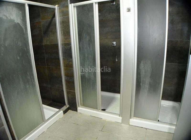 Foto 47a8b8c5-2eea-4aaf-81d7-9dec82030d8e. Local comercial local acondicionado como gimnasio en venta . en Ribeira
