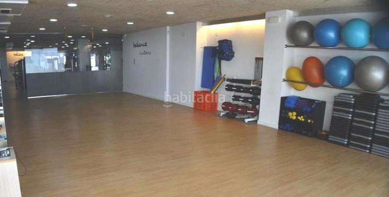 Foto 7f4dcb94-810c-4cfd-be54-2abe53957860. Local comercial local acondicionado como gimnasio en venta . en Ribeira