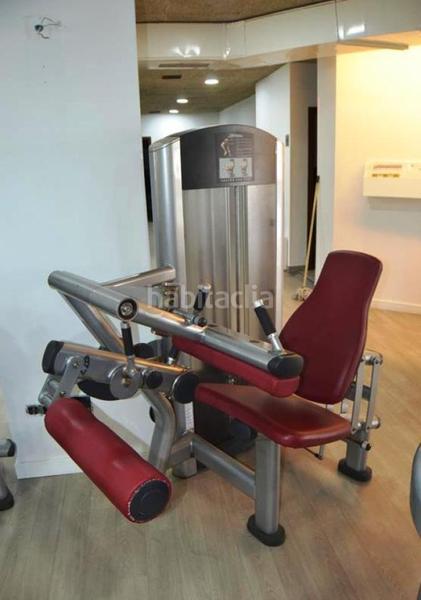 Foto 95eaf1b2-86e6-4049-a34a-f24aecfcb16b. Local comercial local acondicionado como gimnasio en venta . en Ribeira