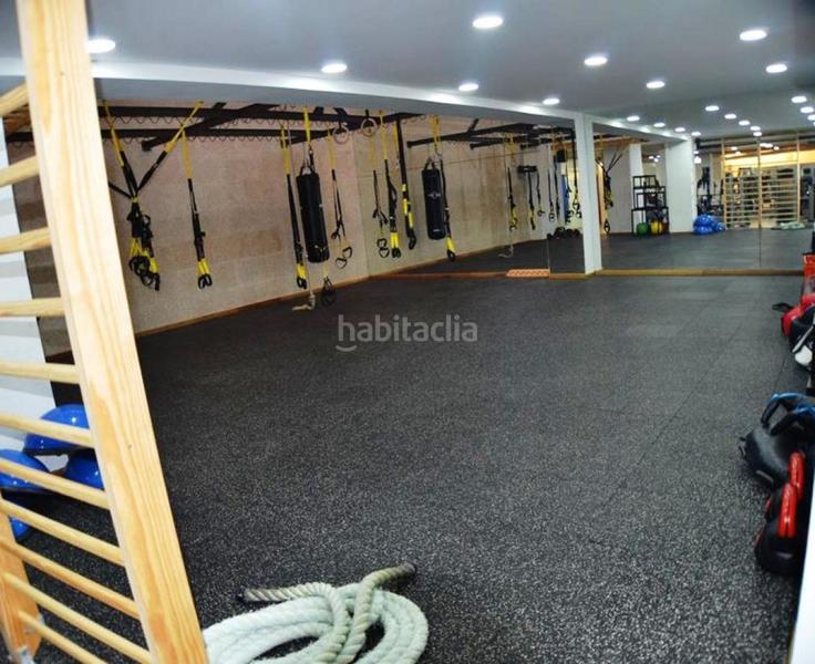 Foto d8f956ec-ca96-4ba1-ae45-a45413894ce1. Local comercial local acondicionado como gimnasio en venta . en Ribeira