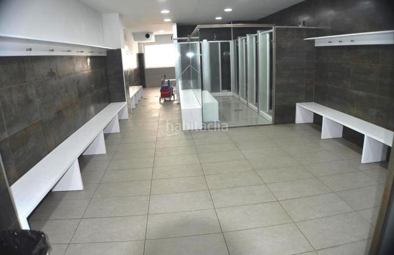 Foto ea87c333-493b-4271-a63e-d424af24503c. Local comercial local acondicionado como gimnasio en venta . en Ribeira