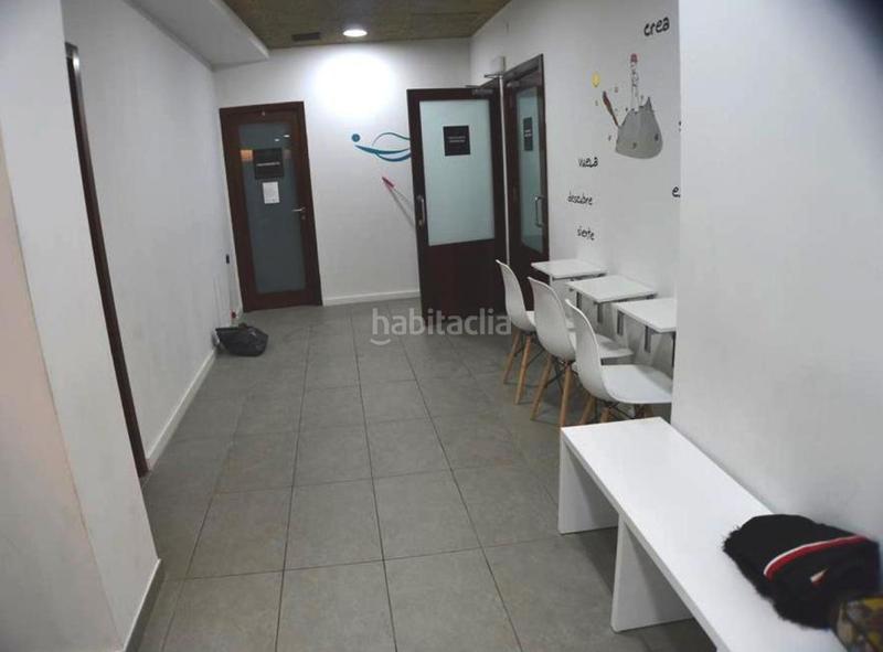 Foto fb137cb6-a60a-4545-814b-51d17ff5e6c6. Local comercial local acondicionado como gimnasio en venta . en Ribeira