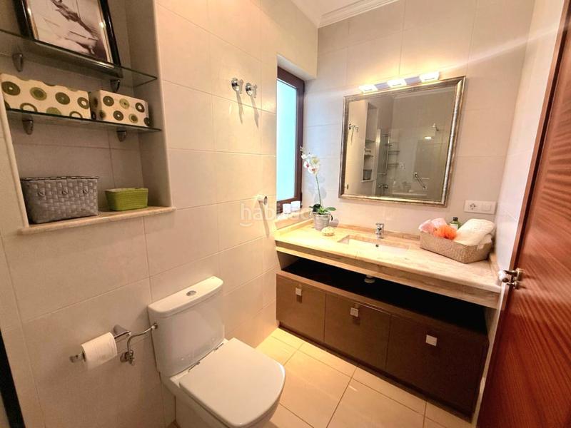 Foto 1371115d-52c7-442e-baab-c9d7625b30a5. Casa adossada amb calefacció a santa uxía de Ribeira Ribeira